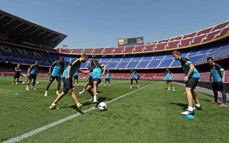 Barca's defensive midfielders: Outstanding names defining the midfield identity. 1 image 4